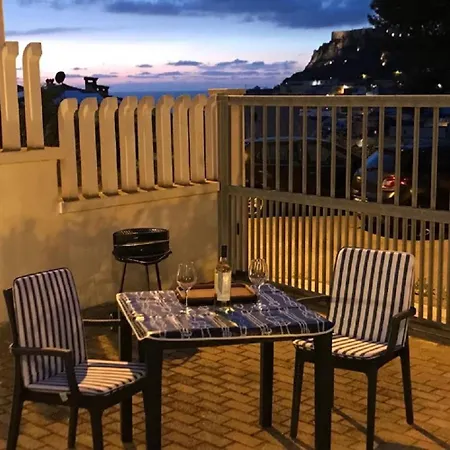 Relax A Pochi Minuti Dal Centro Apartment *